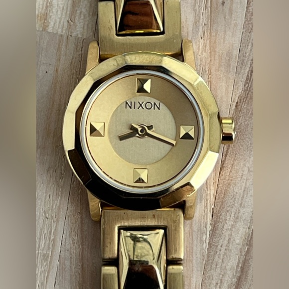 Nixon Ladies Watch Wrist Rockit The Mini B SS Good Bracelet and Dial - Picture 1 of 13